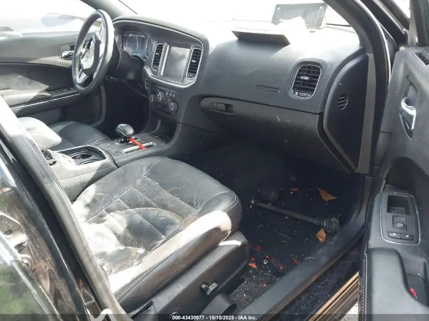 2013 DODGE CHARGER SXT