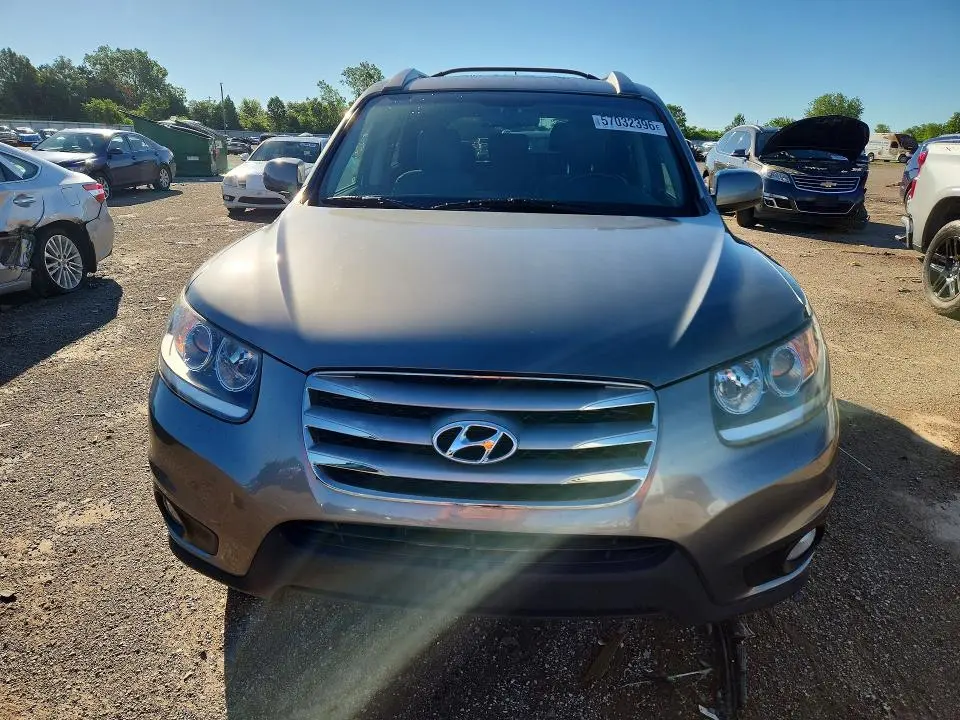2012 HYUNDAI SANTA FE SE  