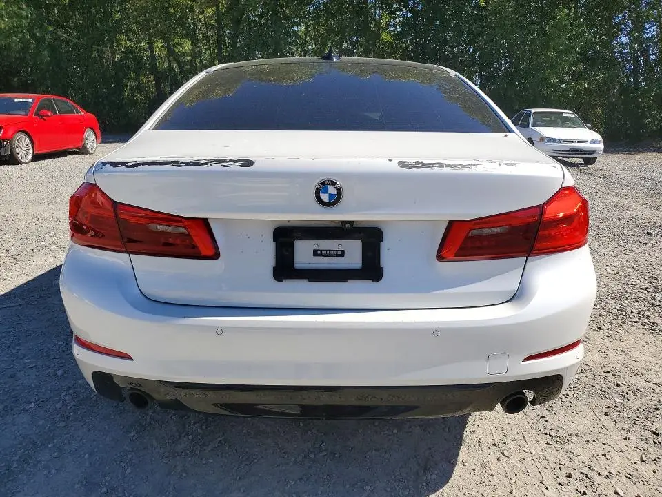 2019 BMW 530XE   