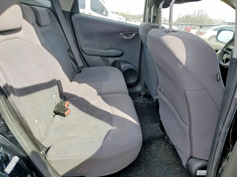 2010 HONDA FIT   