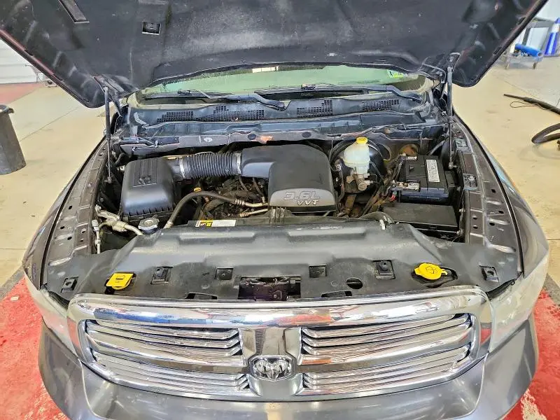 2015 RAM 1500 SLT  
