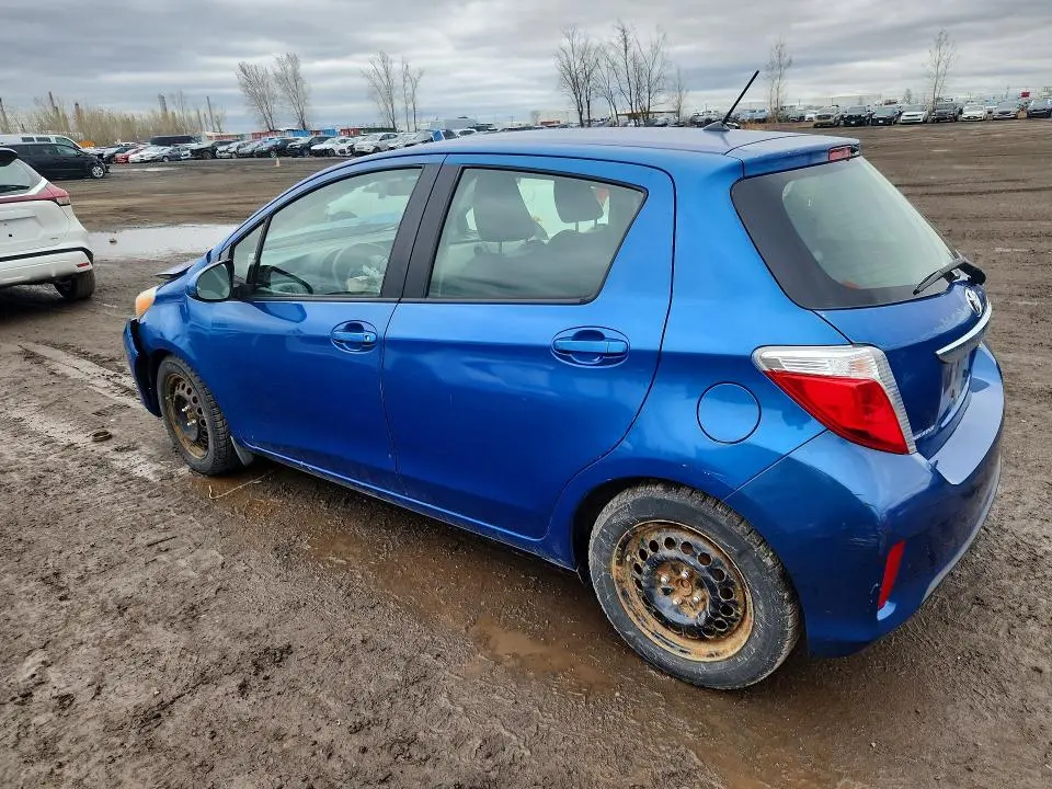 2012 TOYOTA YARIS 5-DOOR L  