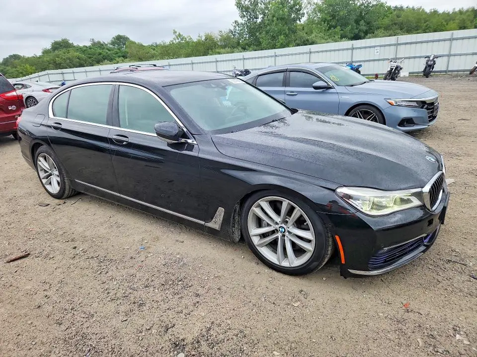 2016 BMW 750 XI  