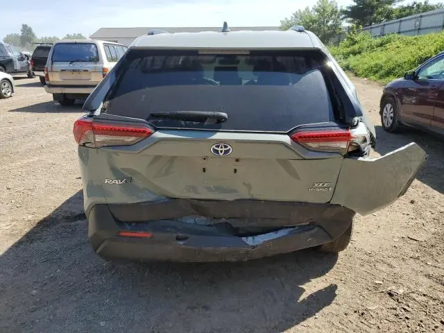 2019 TOYOTA RAV4 XLE  