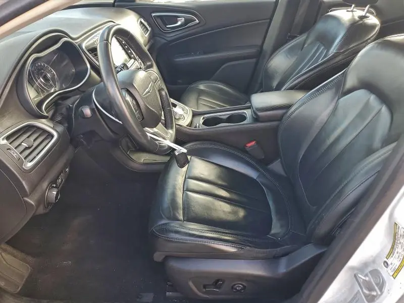 2017 CHRYSLER 200 LIMITED  