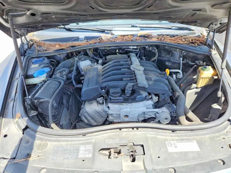 2010 VOLKSWAGEN TOUAREG V6  