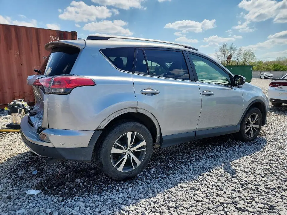 2018 TOYOTA RAV4 XLE  