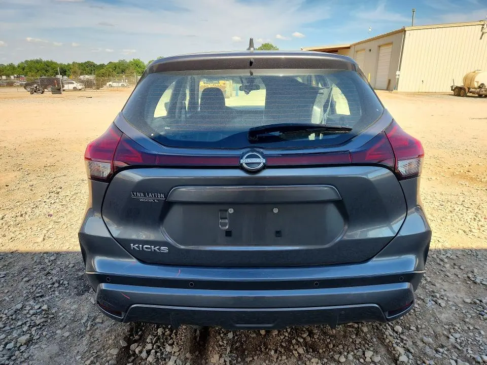 2023 NISSAN KICKS S  