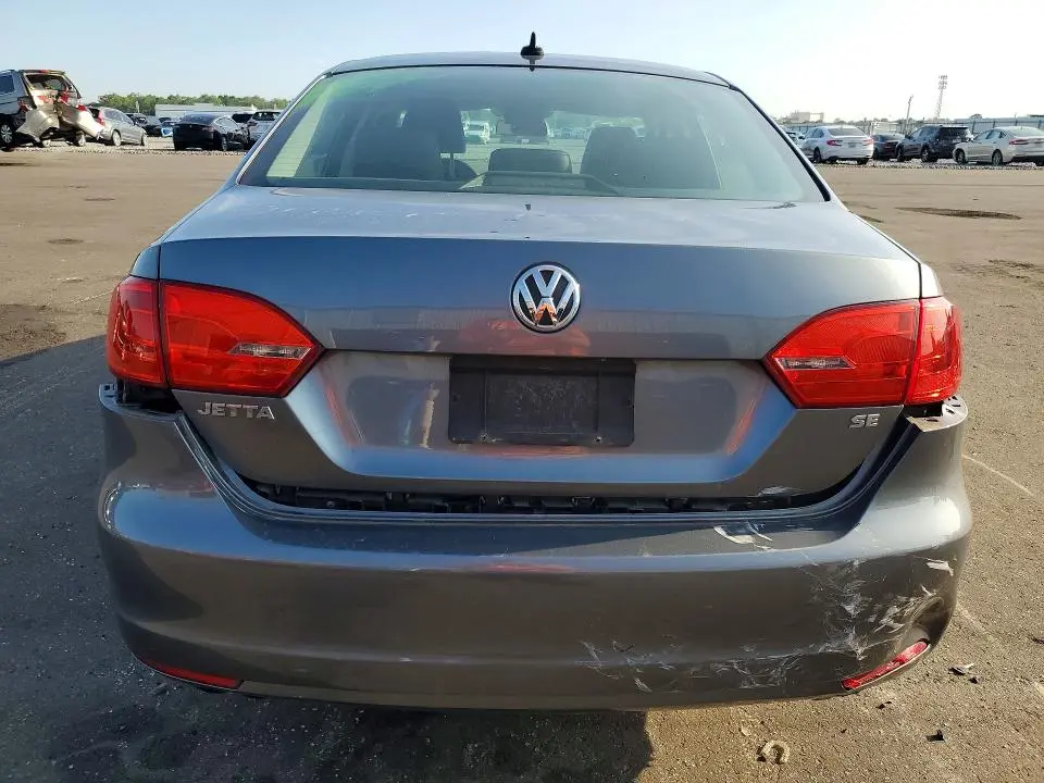 2014 VOLKSWAGEN JETTA SE  