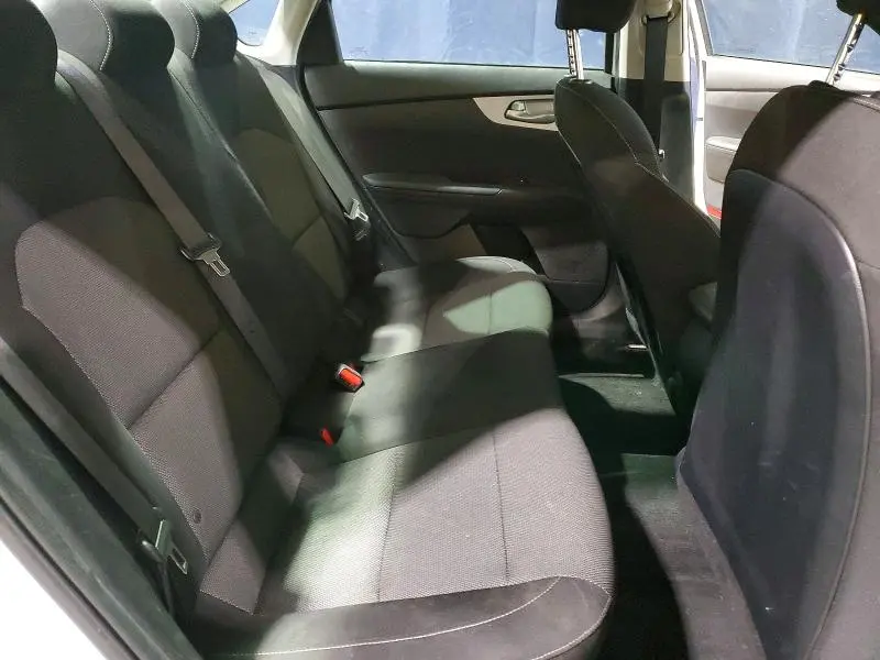 2024 KIA FORTE LX  