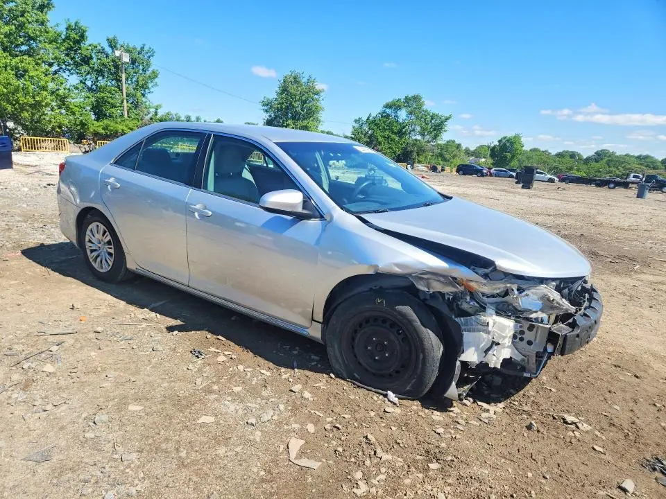 2014 TOYOTA CAMRY LE  