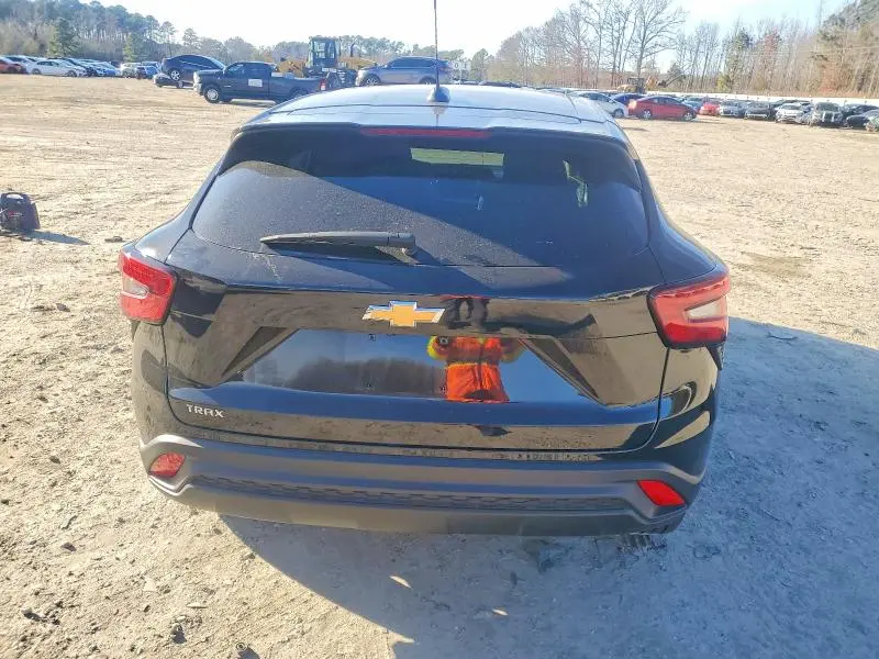 2024 CHEVROLET TRAX LS  