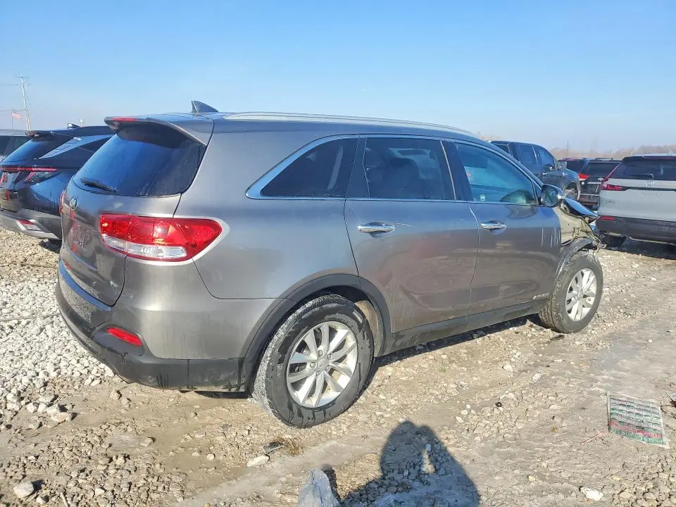 2016 KIA SORENTO LX V6  