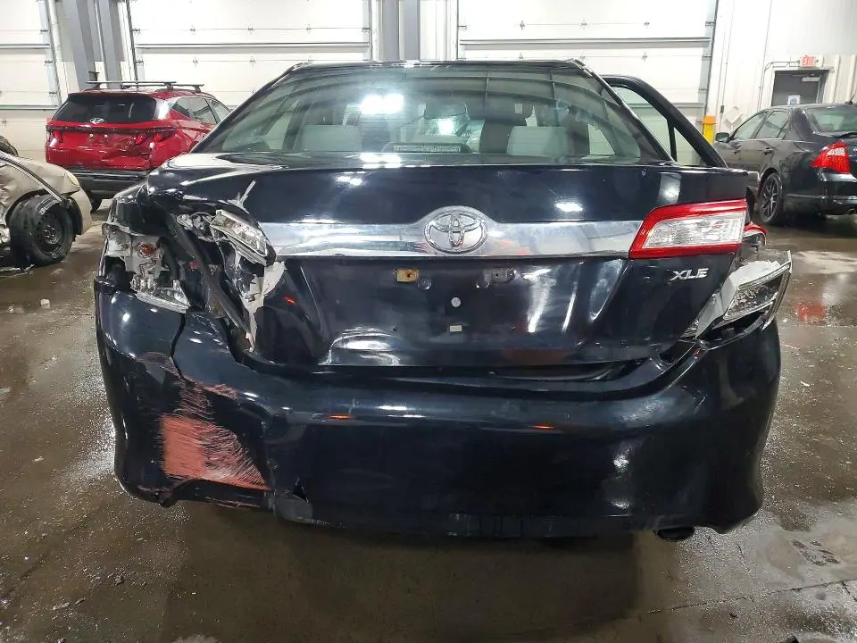 2012 TOYOTA CAMRY XLE  