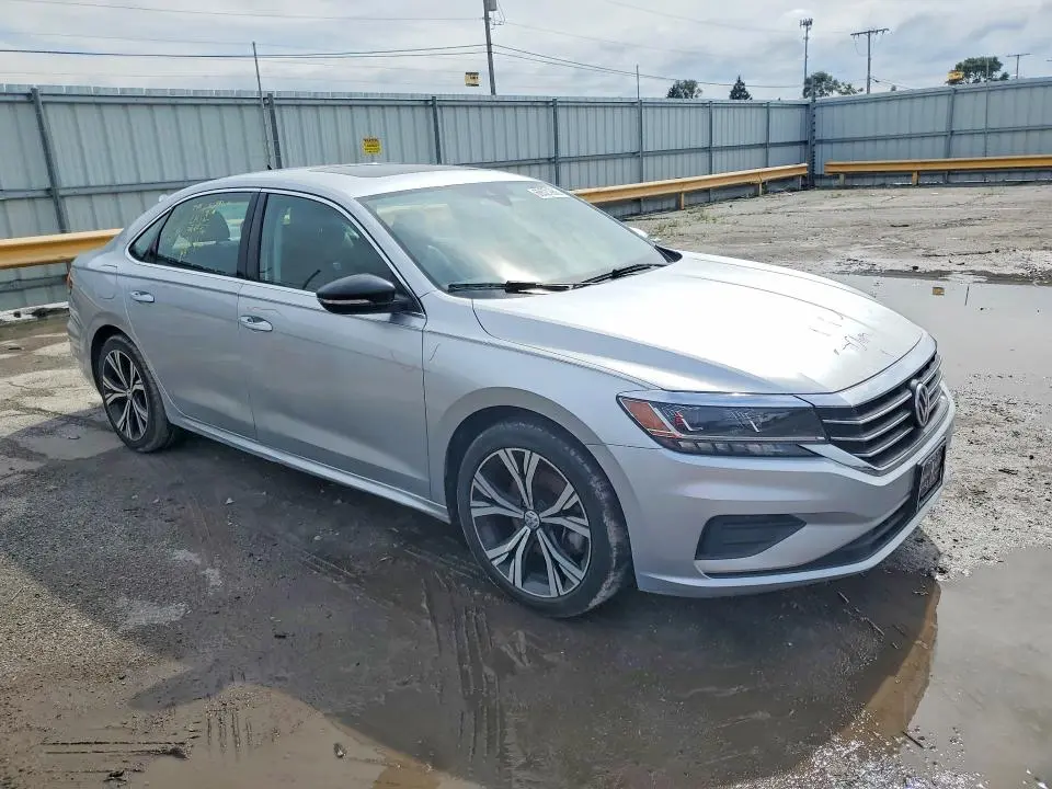 2021 VOLKSWAGEN PASSAT SE  