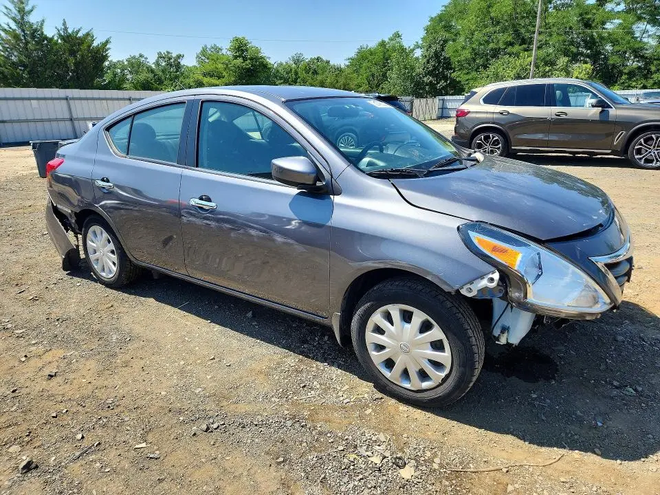 2019 NISSAN VERSA SV  