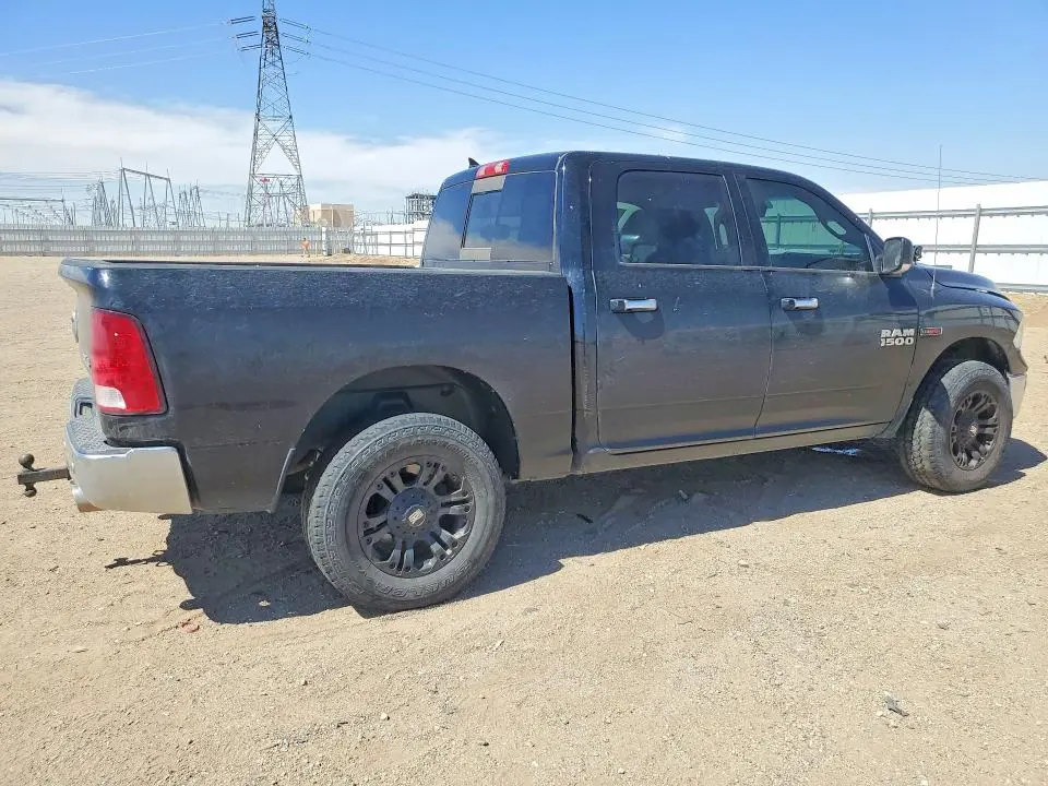 2015 RAM 1500 SLT  