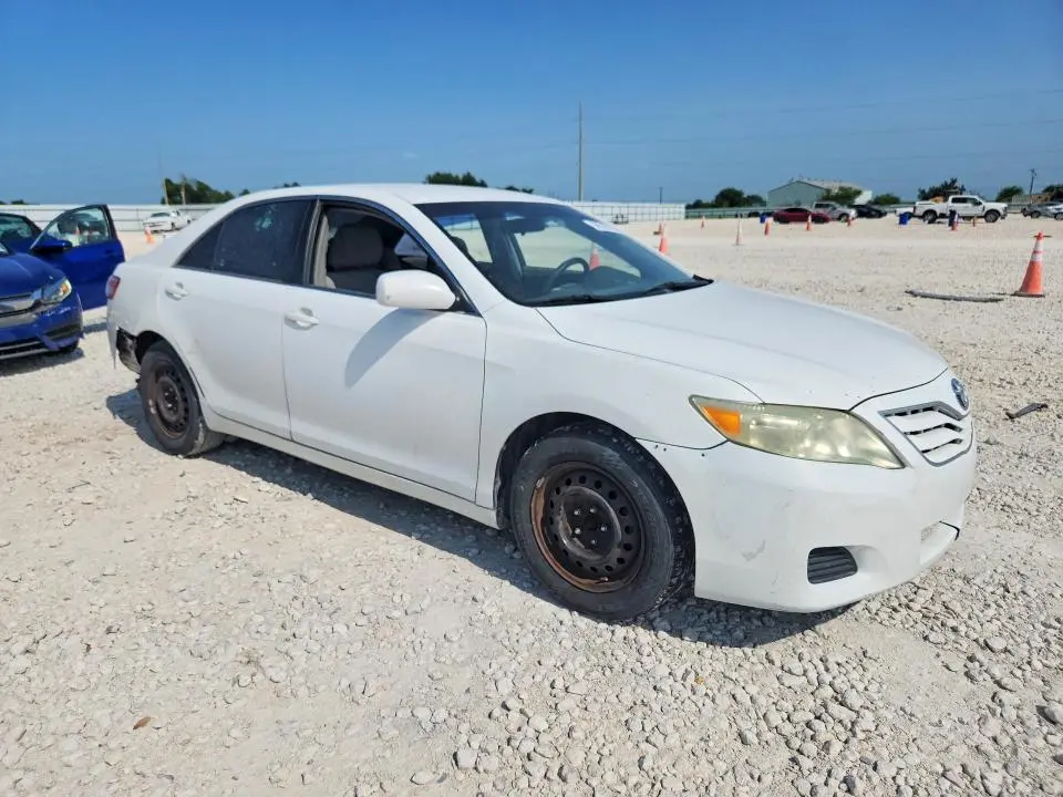 2010 TOYOTA CAMRY LE  