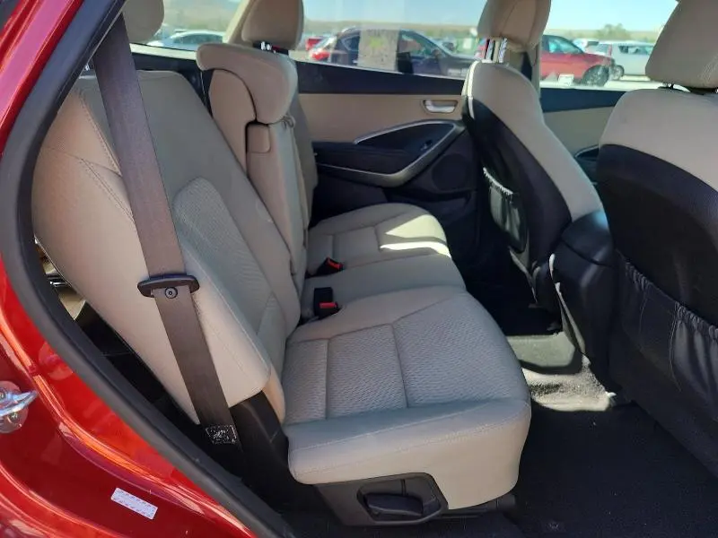 2017 HYUNDAI SANTA FE SE  