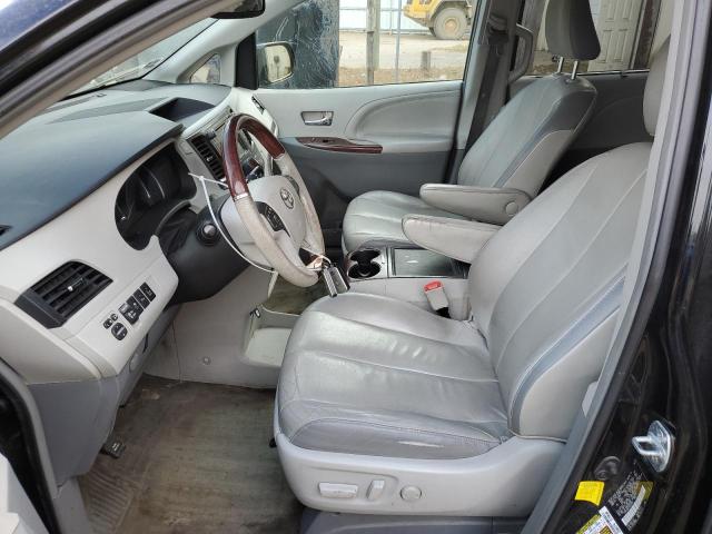 2013 TOYOTA SIENNA XLE