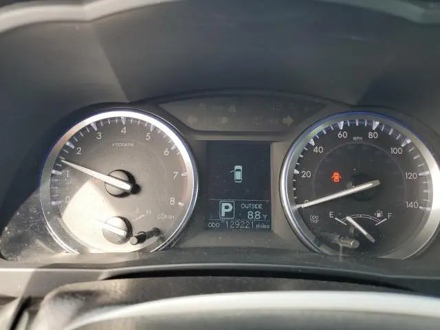 2016 TOYOTA HIGHLANDER LE  