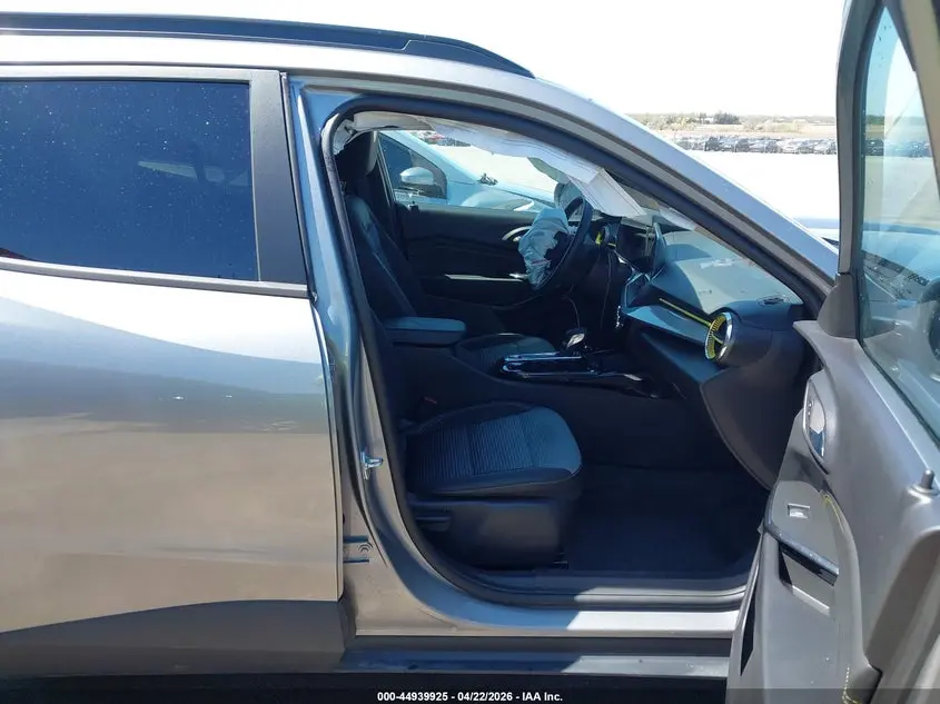 2025 CHEVROLET TRAX FWD LT