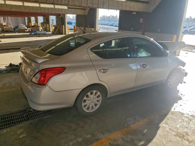 2018 NISSAN VERSA S  