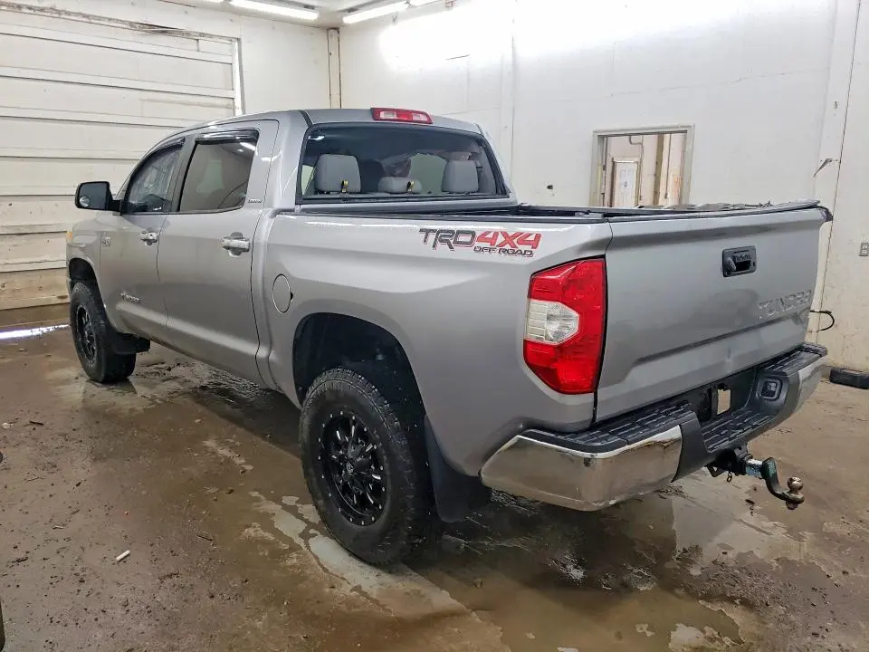 2017 TOYOTA TUNDRA CREWMAX LIMITED  