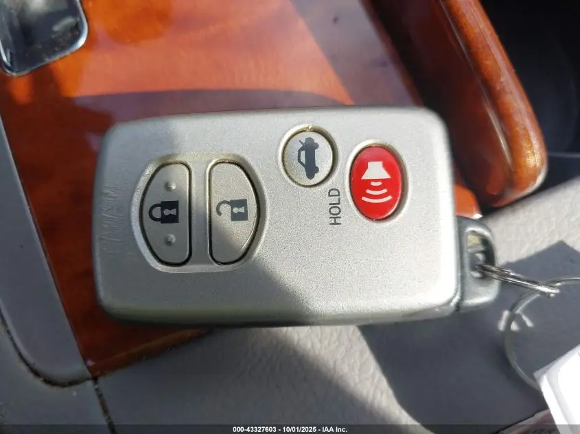 2010 TOYOTA CAMRY XLE V6