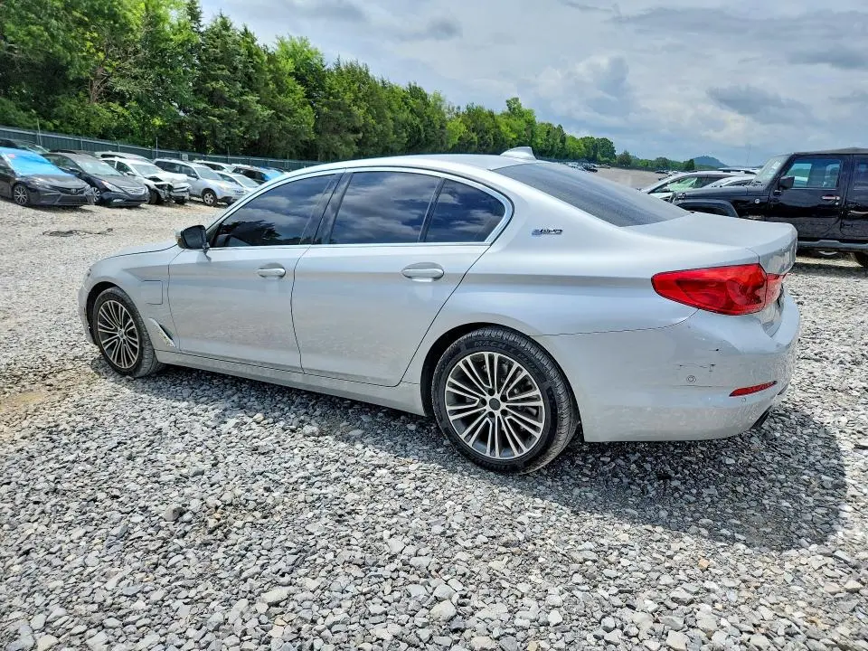 2019 BMW 530E   