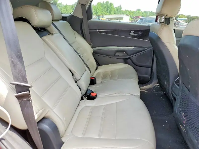 2018 KIA SORENTO LX  