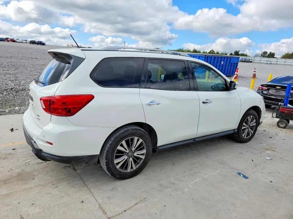 2018 NISSAN PATHFINDER SV  
