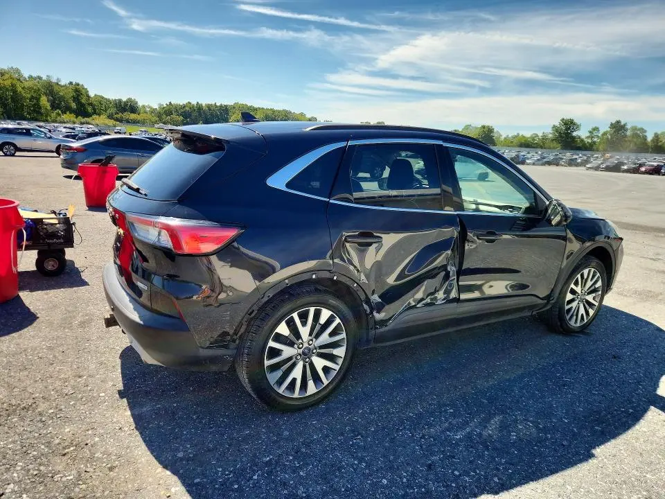 2020 FORD ESCAPE TITANIUM  