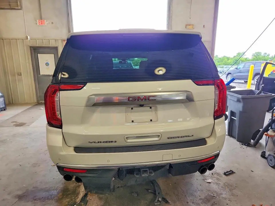 2022 GMC YUKON XL DENALI  