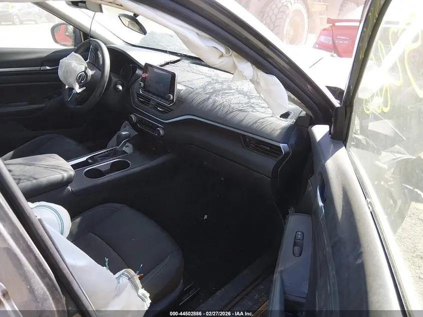 2022 NISSAN ALTIMA SV FWD