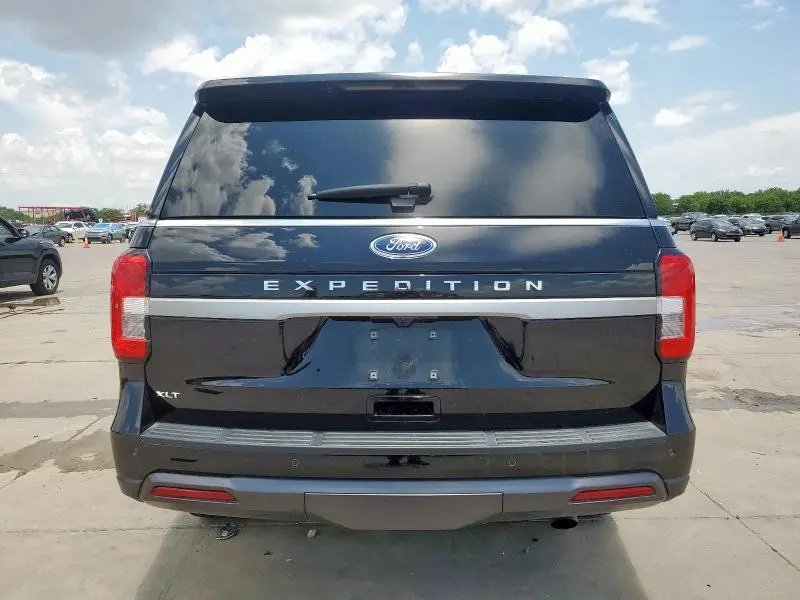 2023 FORD EXPEDITION XLT  