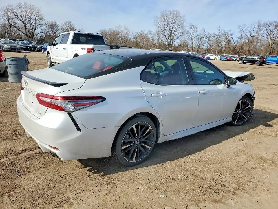 2018 TOYOTA CAMRY XSE  