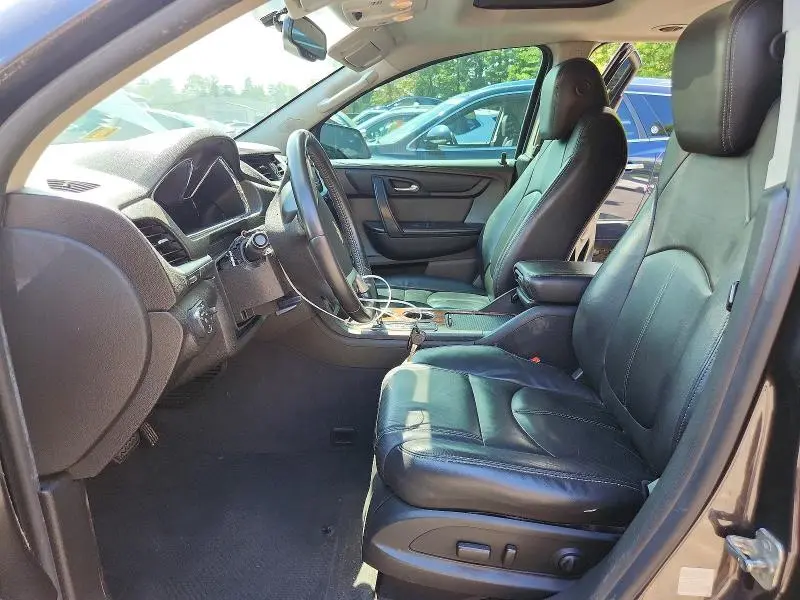 2014 CHEVROLET TRAVERSE LT  