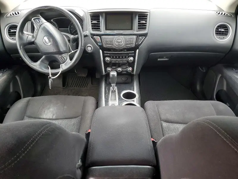 2016 NISSAN PATHFINDER SV  
