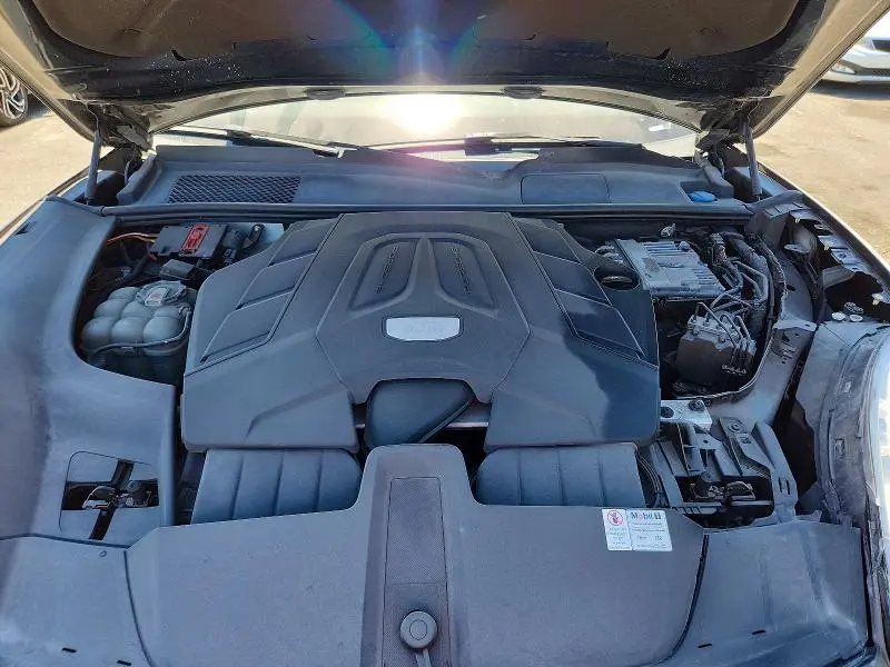 2019 PORSCHE CAYENNE   