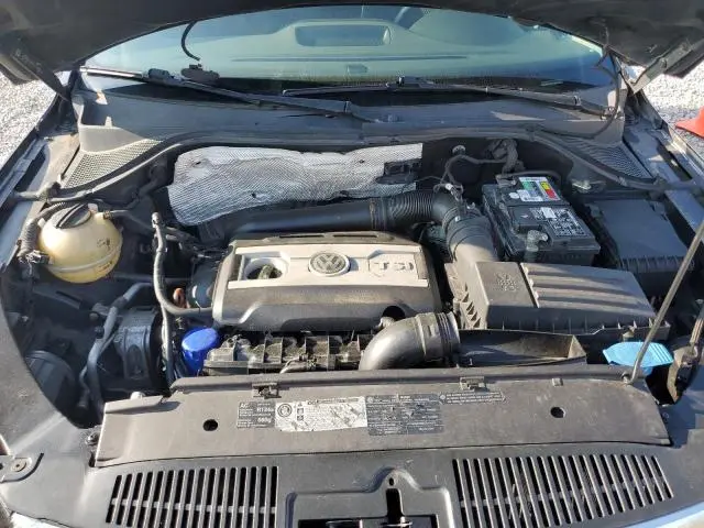 2010 VOLKSWAGEN TIGUAN SE  