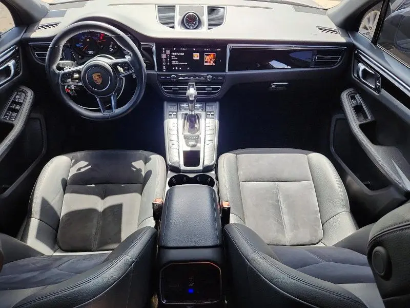 2019 PORSCHE MACAN   