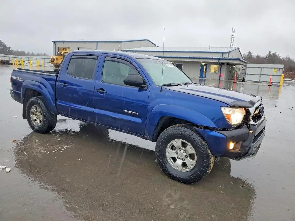2015 TOYOTA TACOMA V6  