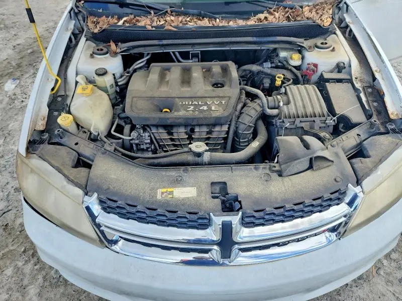 2013 DODGE AVENGER SE  