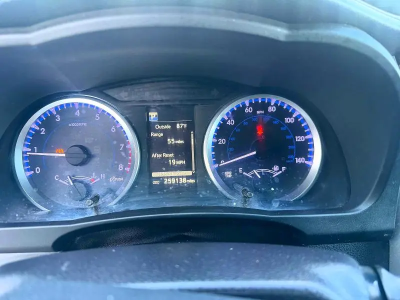 2018 TOYOTA HIGHLANDER LE  