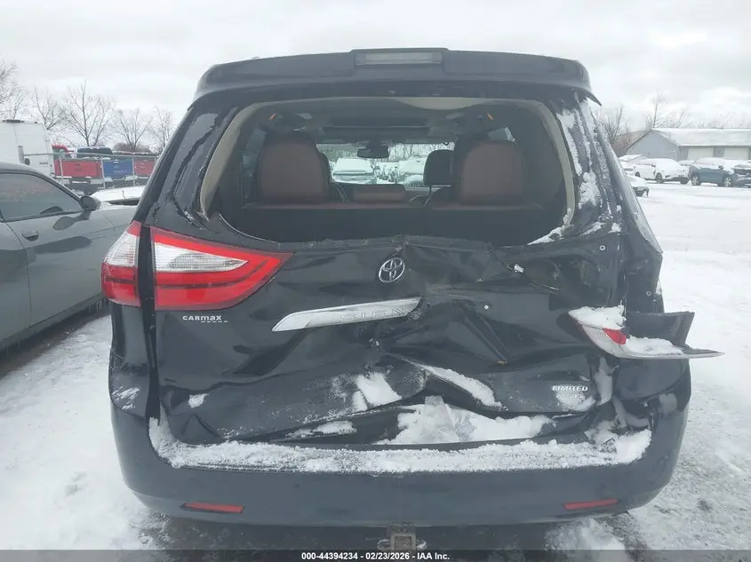 2019 TOYOTA SIENNA LIMITED PREMIUM 7 PASSENGER