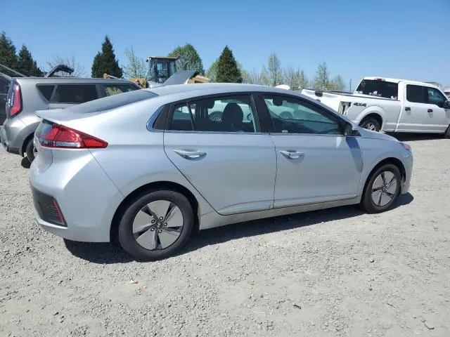 2022 HYUNDAI IONIQ SE  