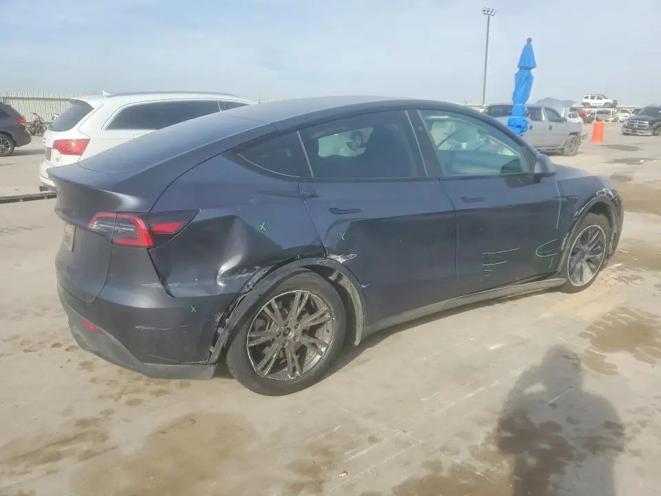 2024 TESLA MODEL Y   