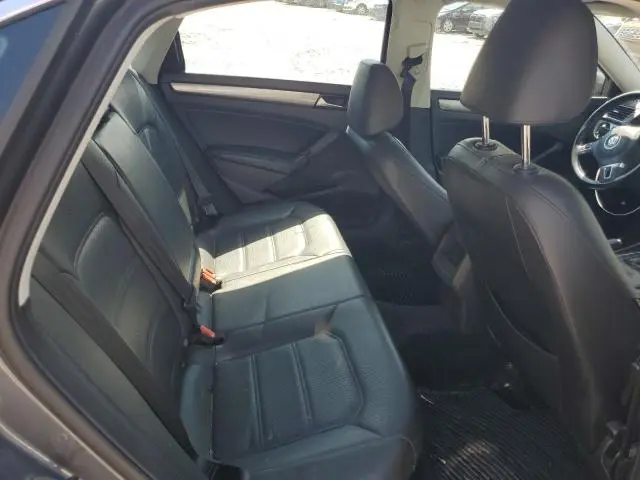 2014 VOLKSWAGEN PASSAT S  