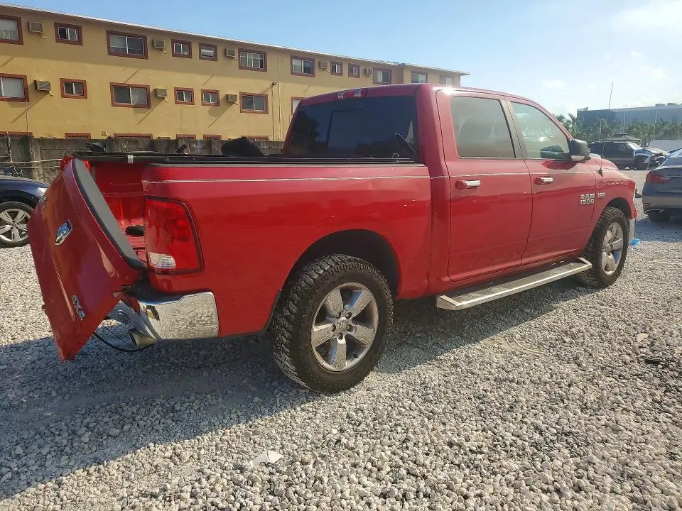2018 RAM 1500 SLT  